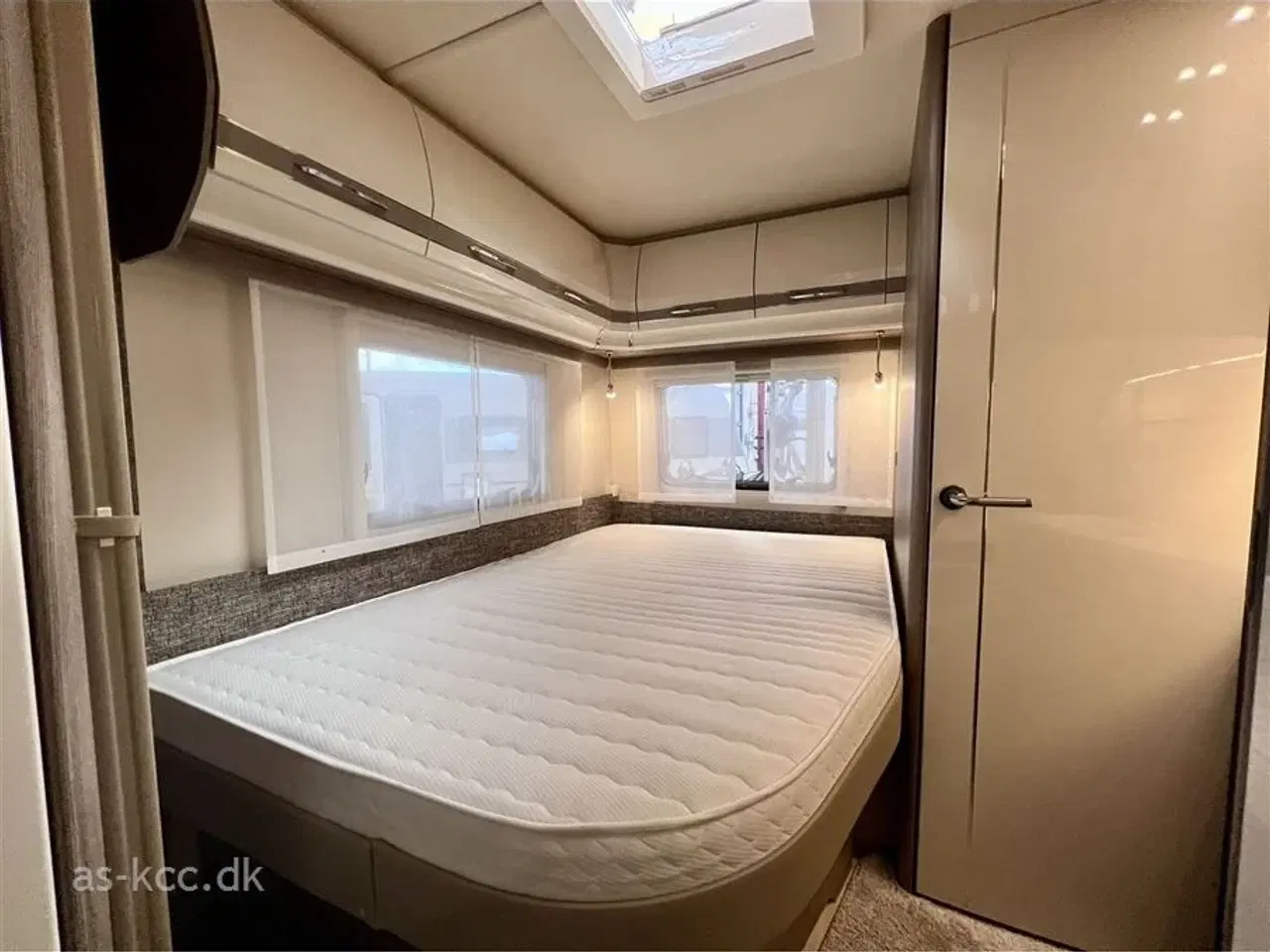 Billede 15 - 2018 - Fendt Tendenza 515 SF   Fendt Tendenza 515 SF årg. 2018. Mover 4 sovepladser, 5 siddepladser.