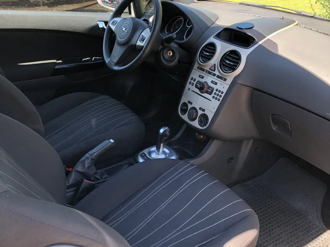 Billede 6 - Opel Corsa med automatgear og vinterdæk