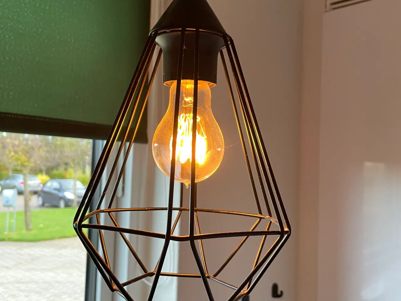 Billede 2 - Loftslampe i sort metal