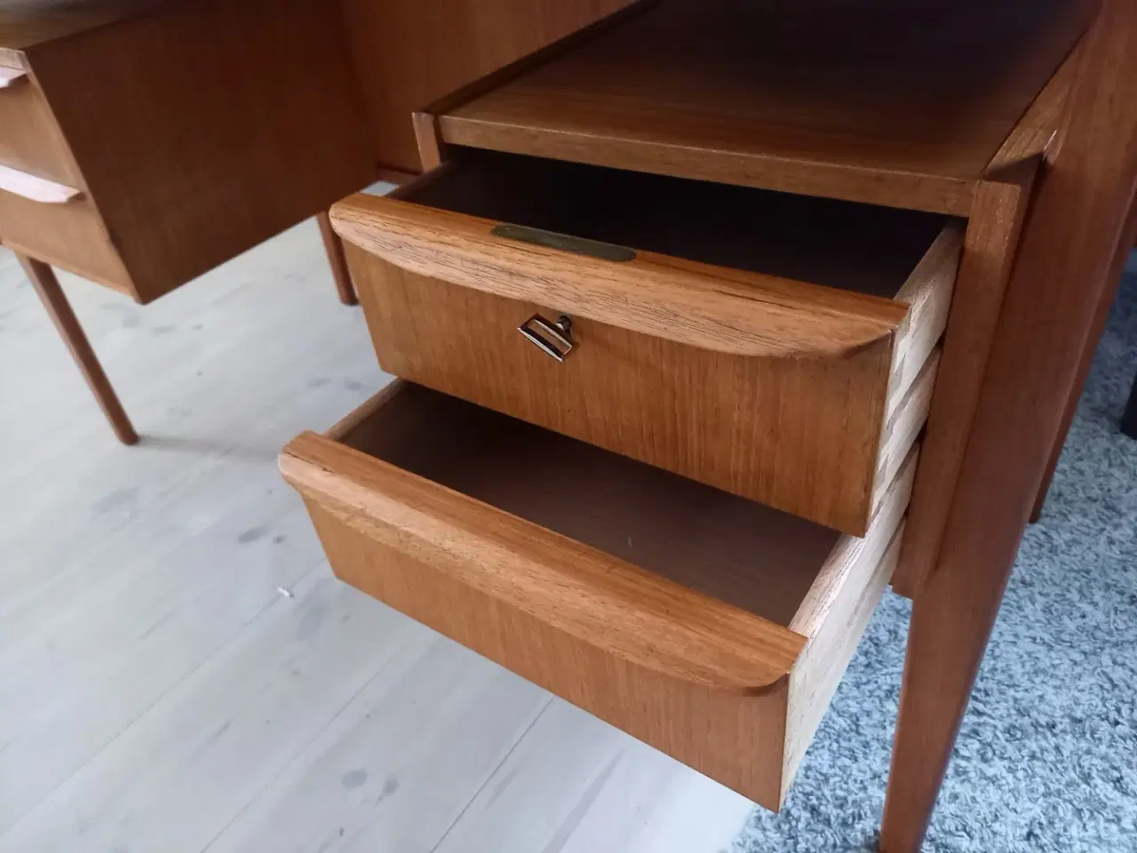 Billede 4 - Skrivebord teak