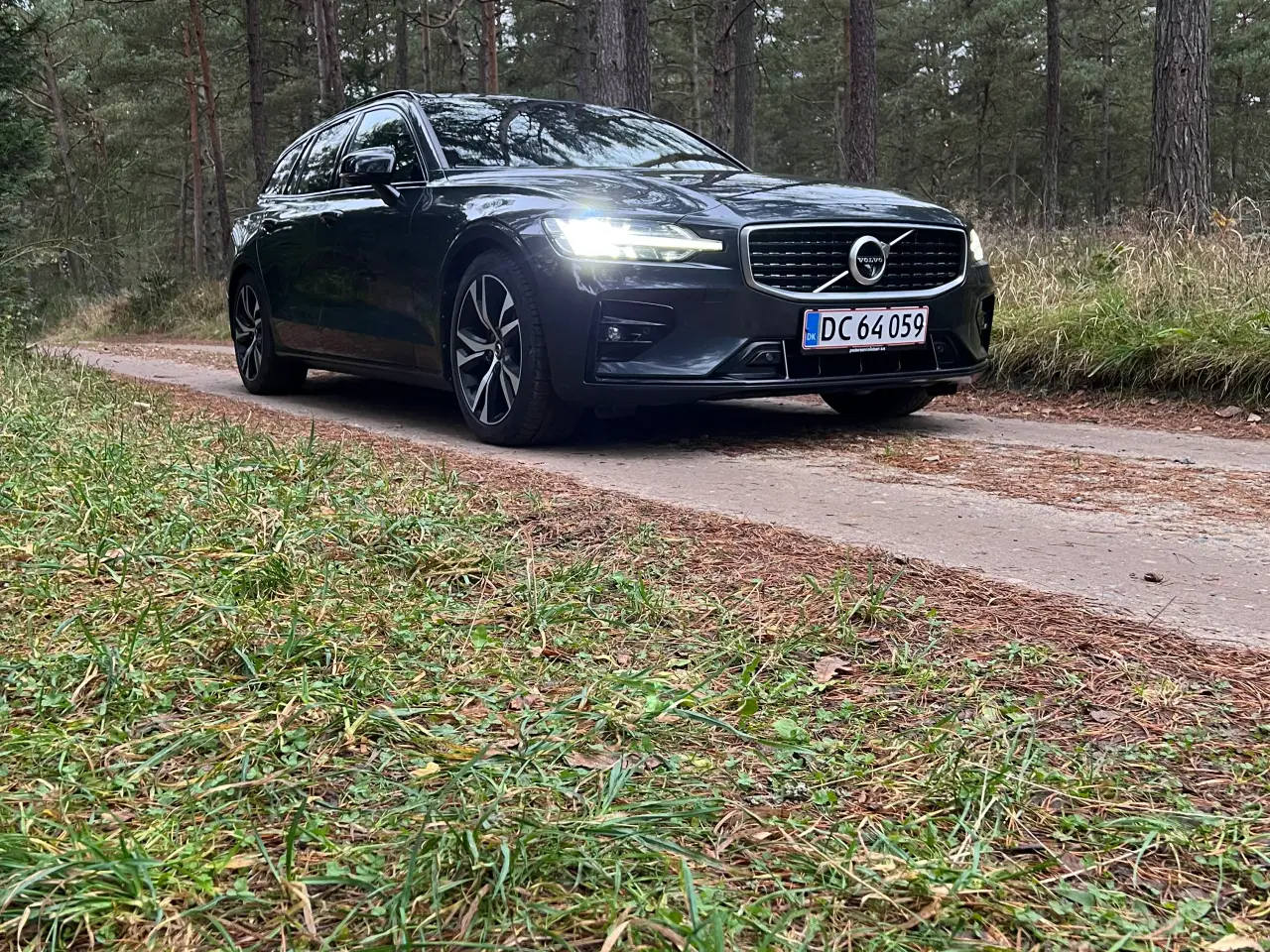 Billede 1 - Volvo V60 D4 R-design