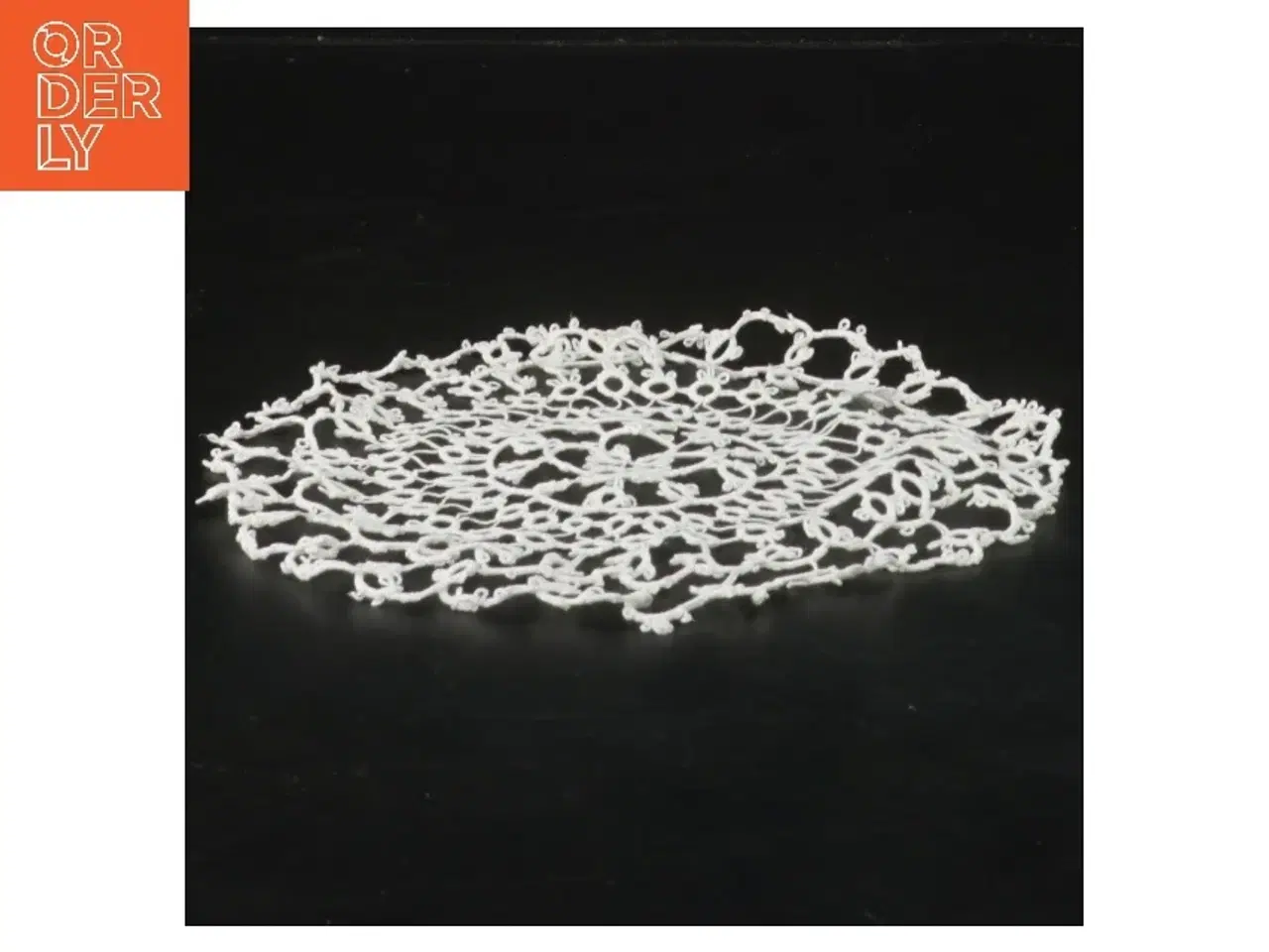 Billede 3 - Hæklet mellemlægsserviet (str. Ø 17 cm)