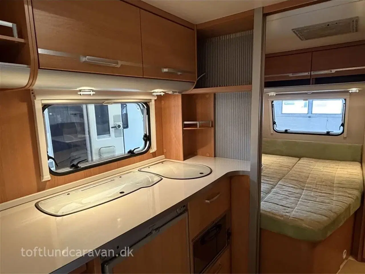 Billede 24 - 2008 - Wilk S3*** 490 HTD 1 ejers, SUPERFLOT med dobbeltseng, m/MOVER, gasbageovn mv. ET GODT TILBUD.