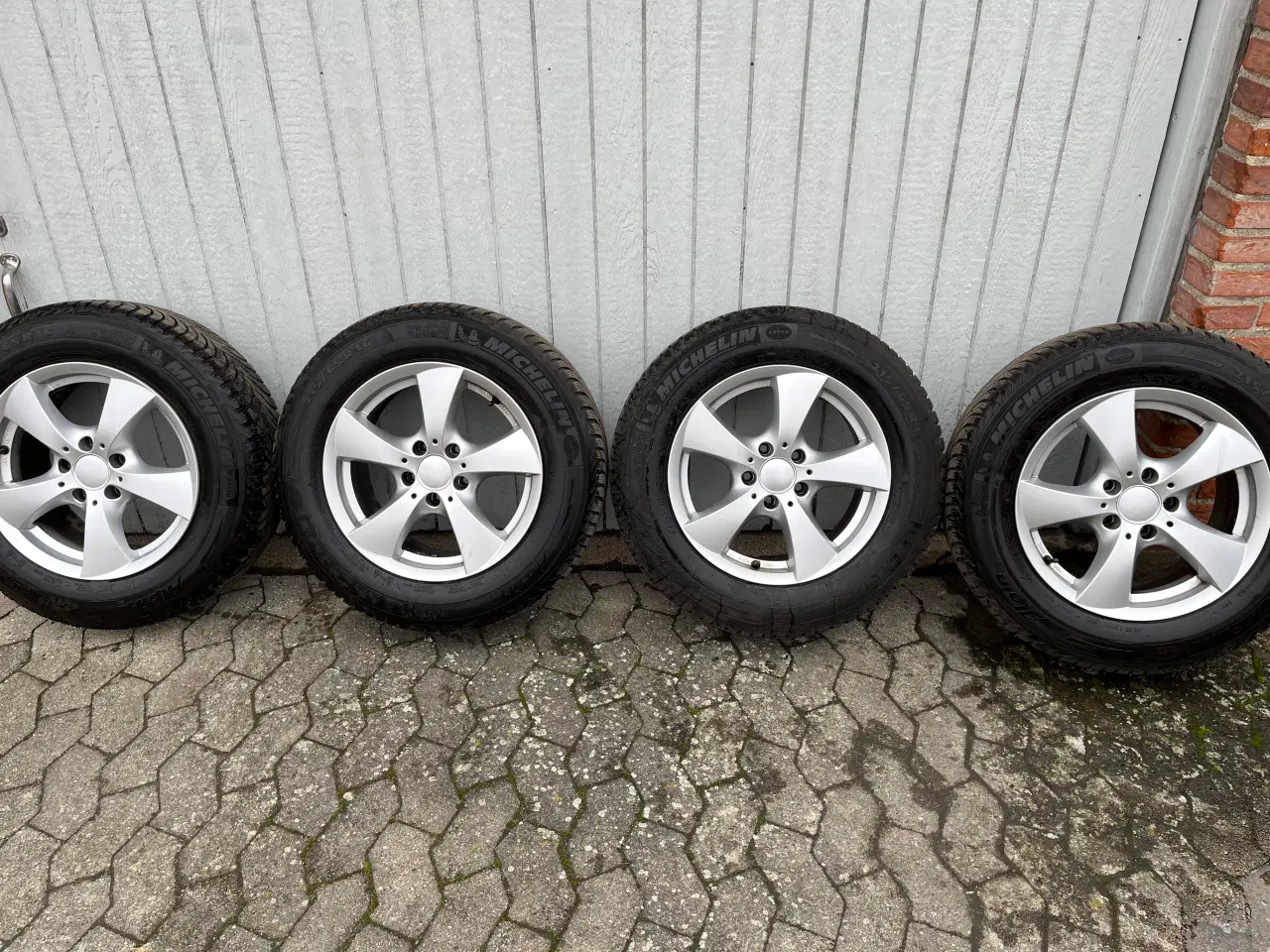 Billede 4 - 16” Alufælge m/Vinterdæk