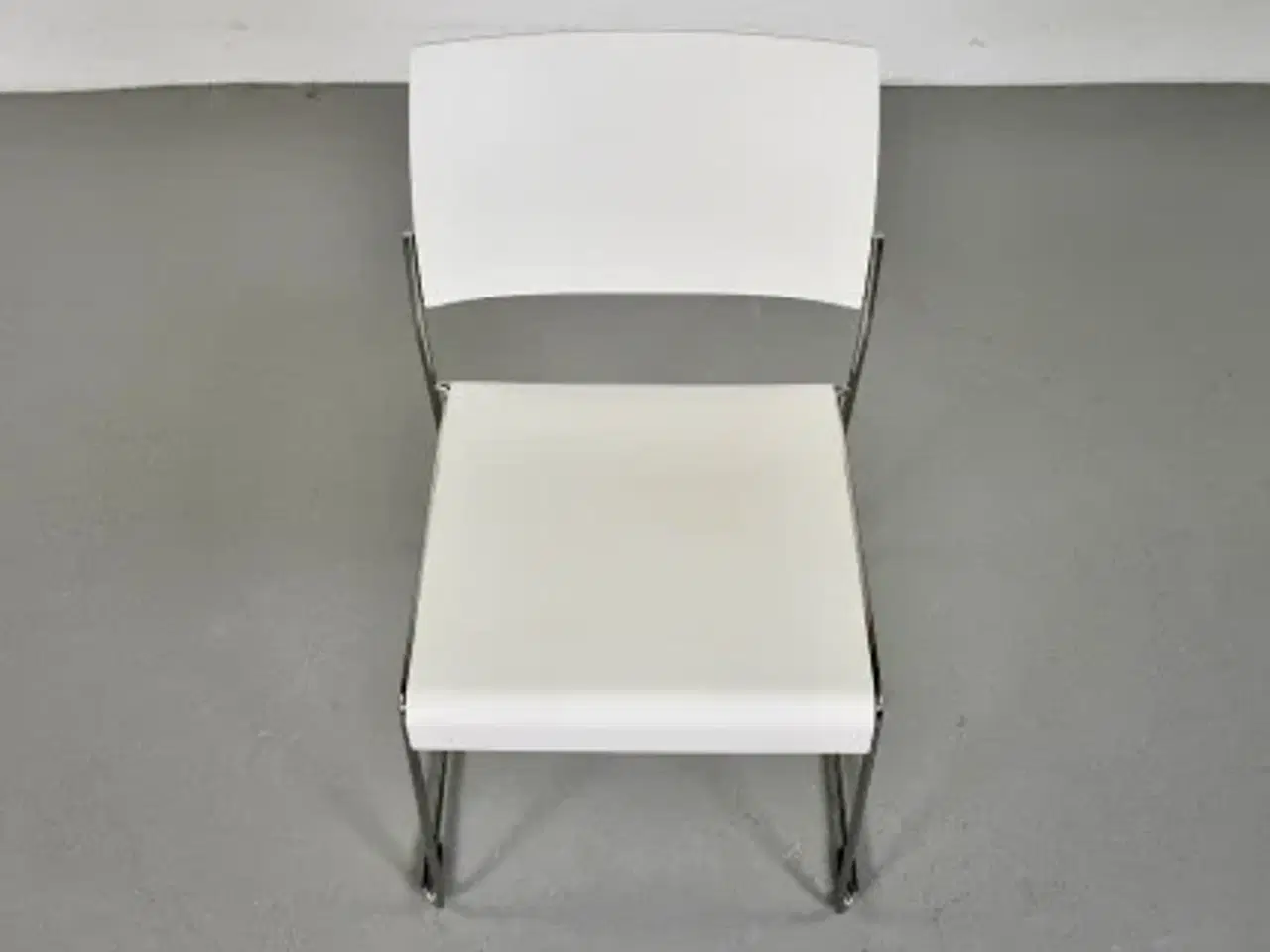 Billede 5 - Brunner linos stol med rækkekobling - hvid