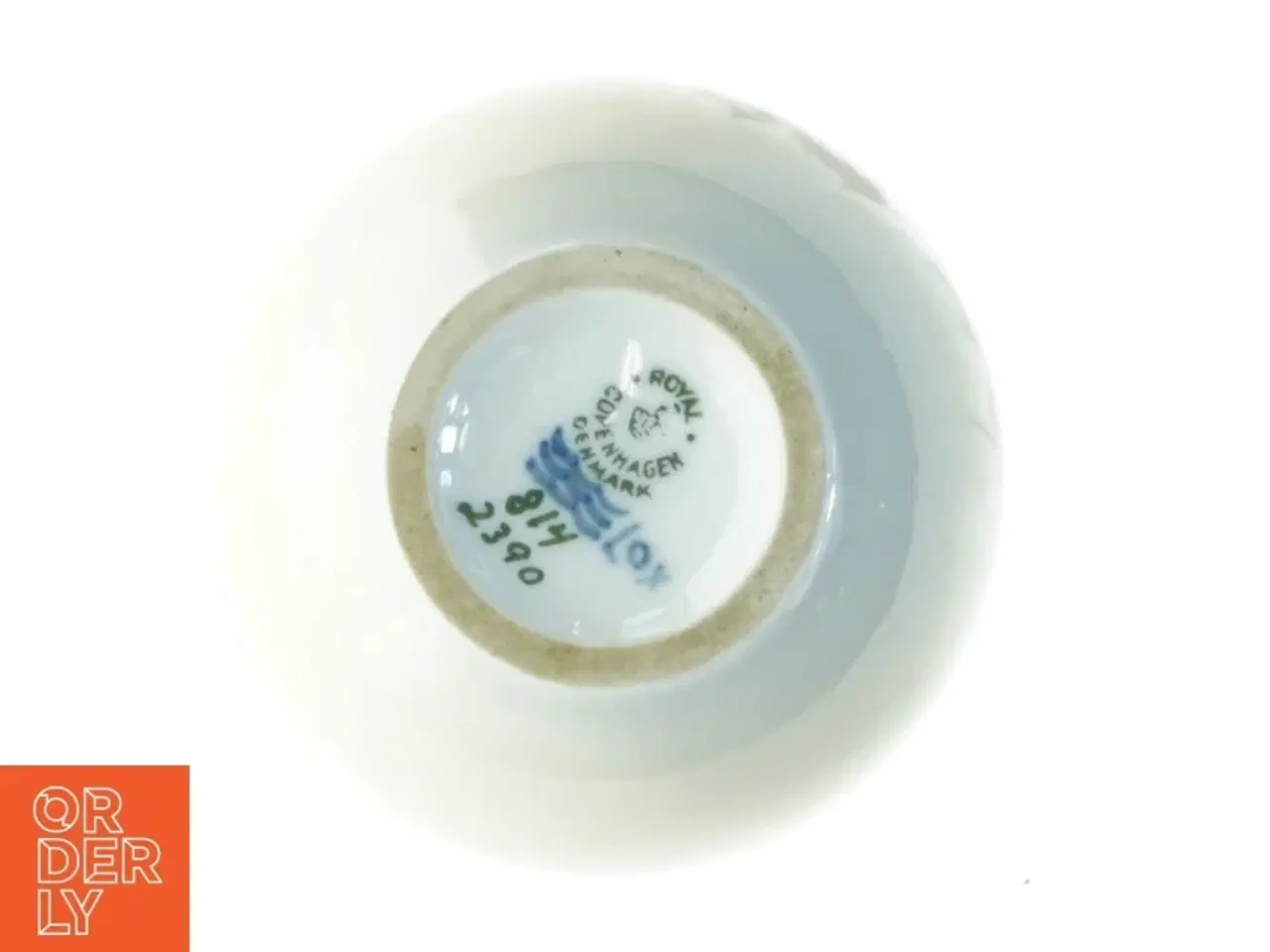 Billede 4 - Blå og hvid porcelænsvase, 814 2390 fra Royal Copenhagen (str. 7 x 9 cm)