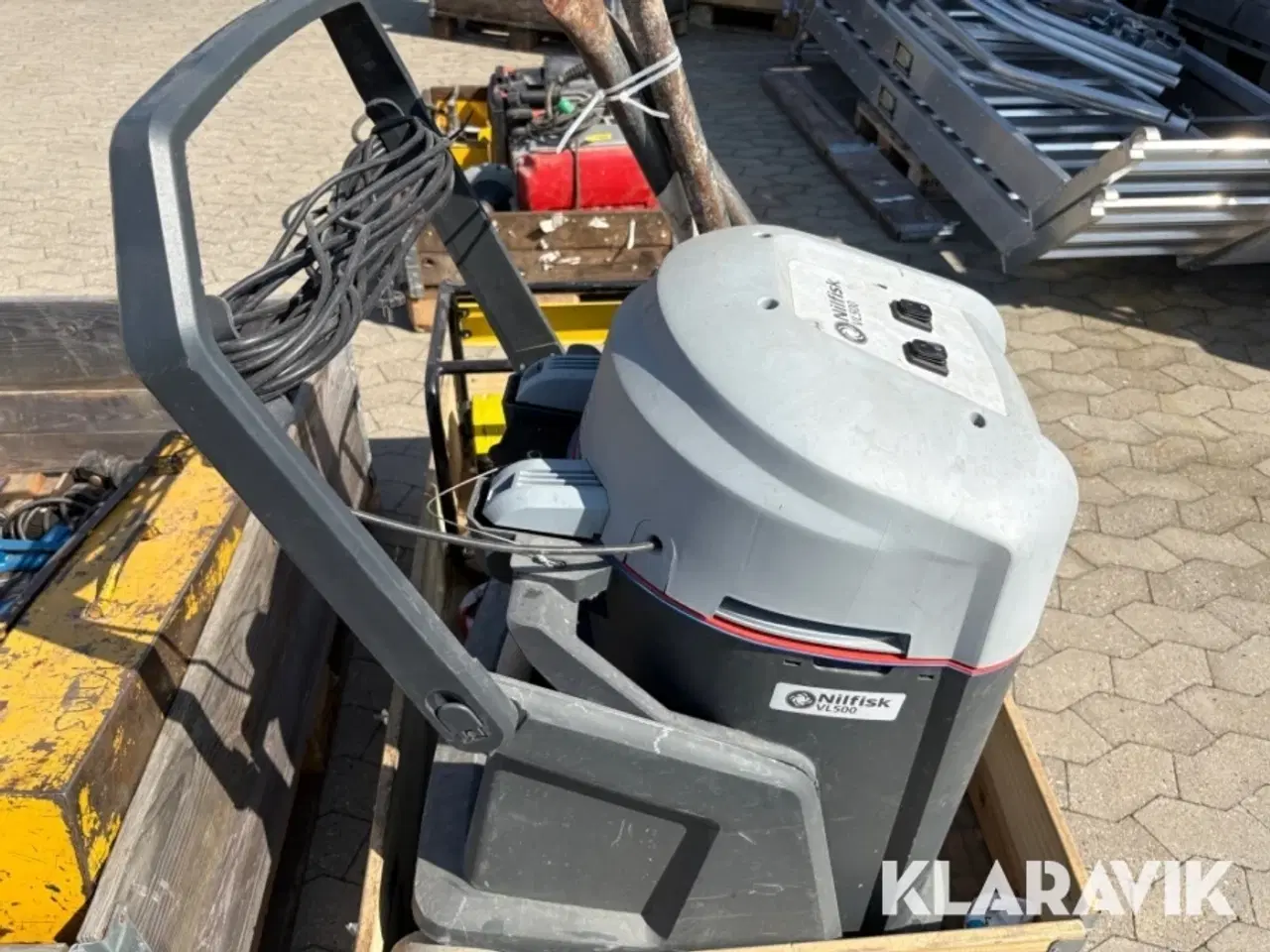 Billede 3 - Støvsuger, generator og vvs bord - 5 dele