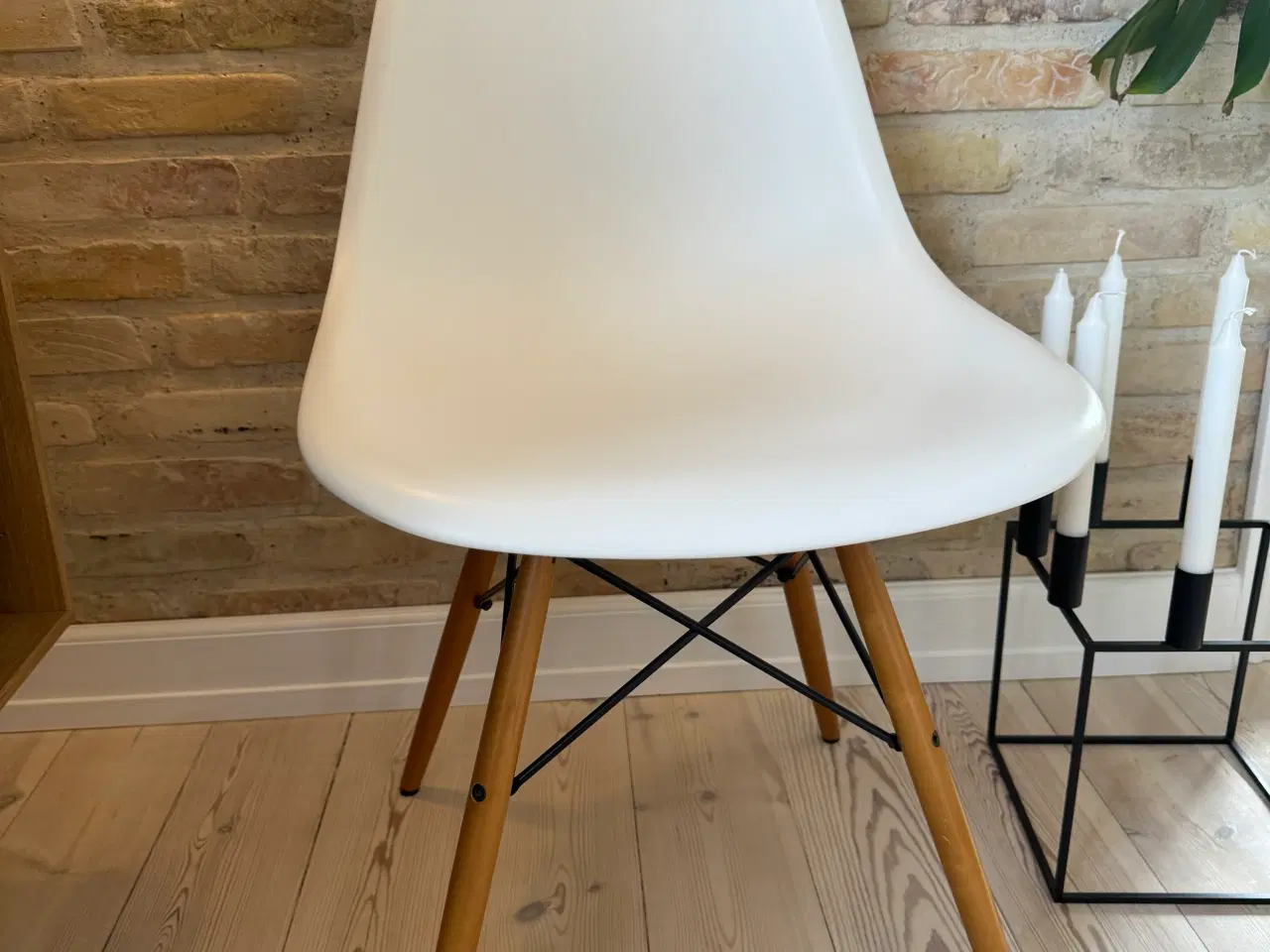 Billede 3 - Originale Eames DSW stole