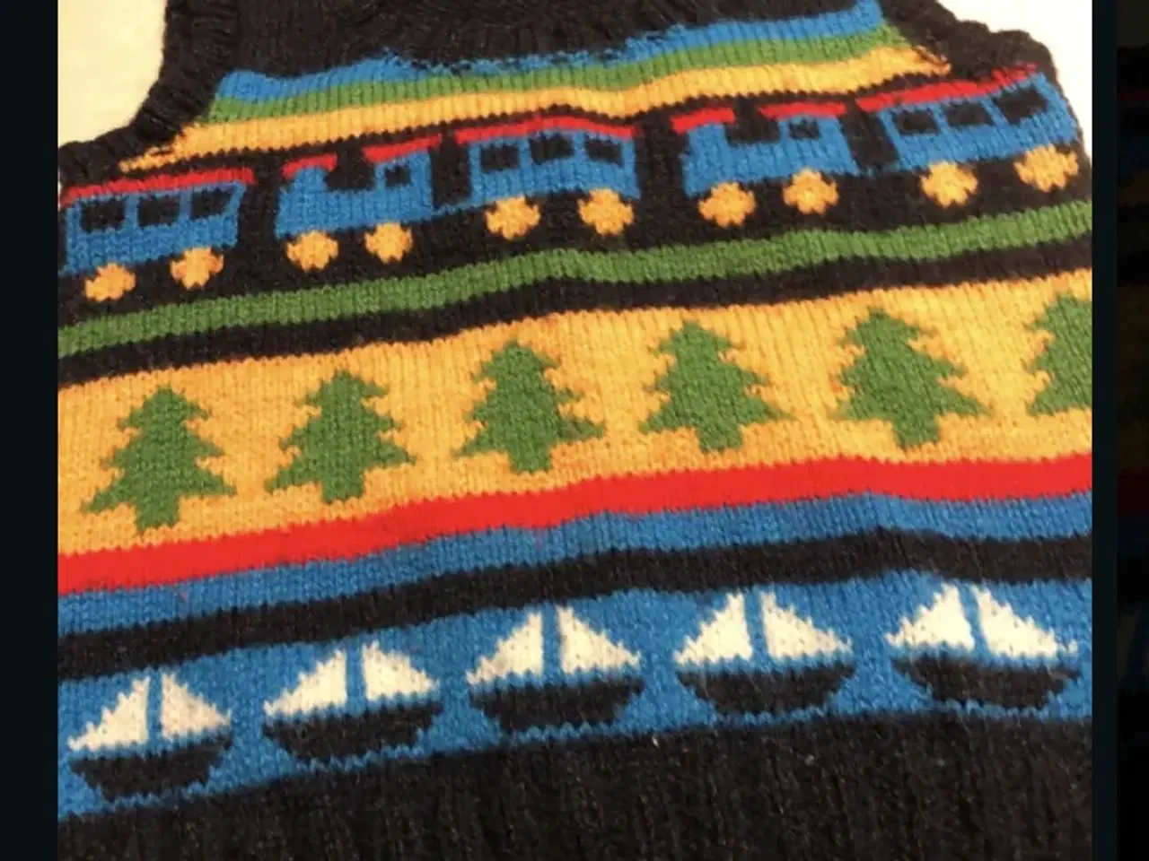 Billede 1 - Håndstrikket vest 104 