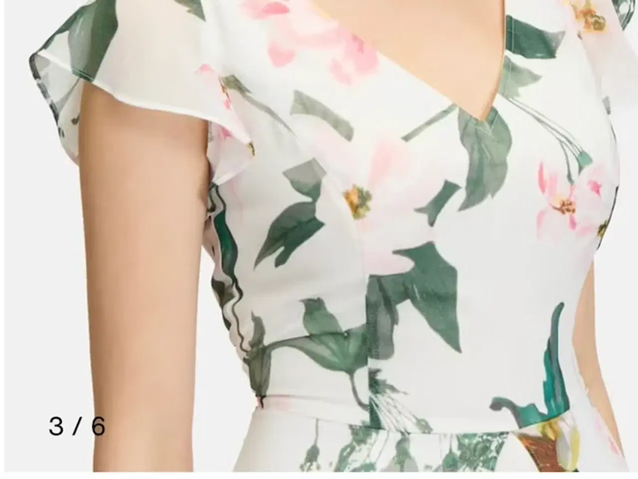 Billede 5 - Blomstret buksedragt med slæb