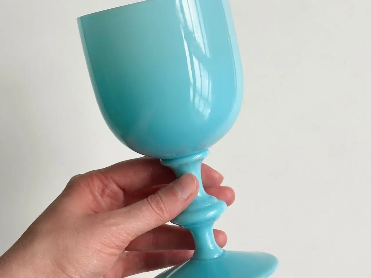 Billede 2 - Vinglas, turkis opalineglas