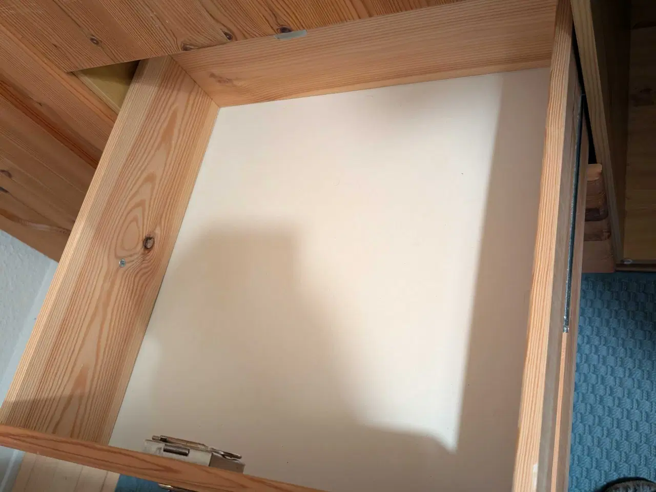 Billede 5 - Skab i egetræ