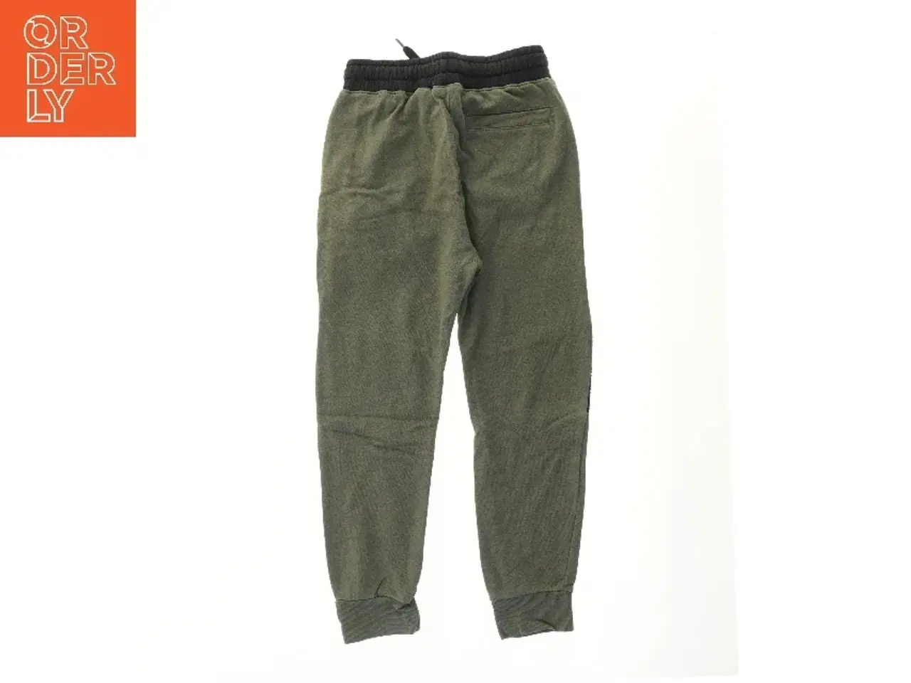 Billede 2 - Grønne sweatpants med sorte detaljer fra H&M (str. 140)