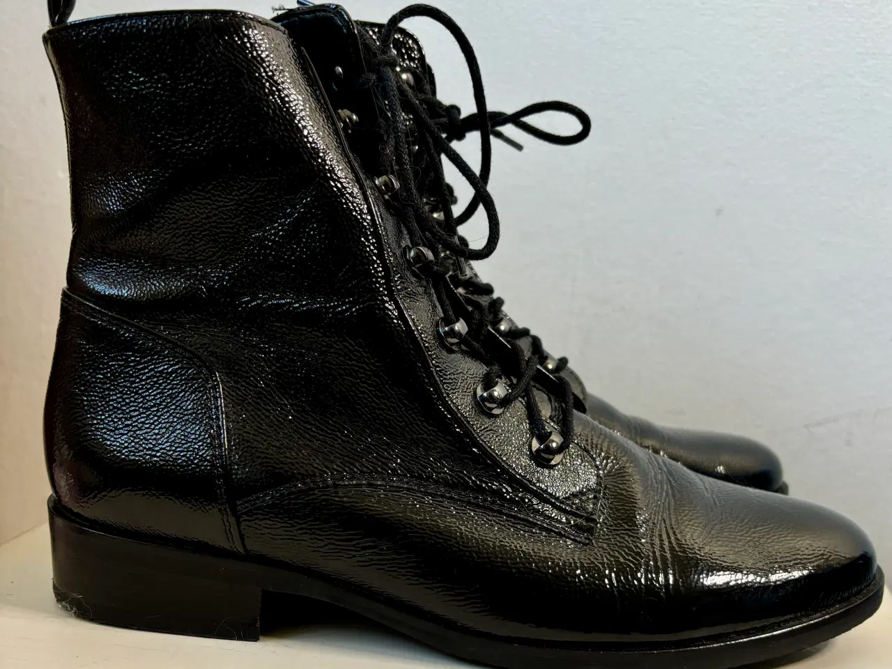 Billede 4 - Gabor, sorte lakstøvletter skind, str 38,5