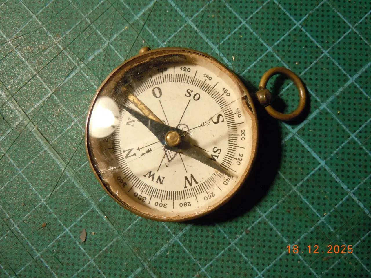 Billede 3 - Lommekompas med ørn med swastika.