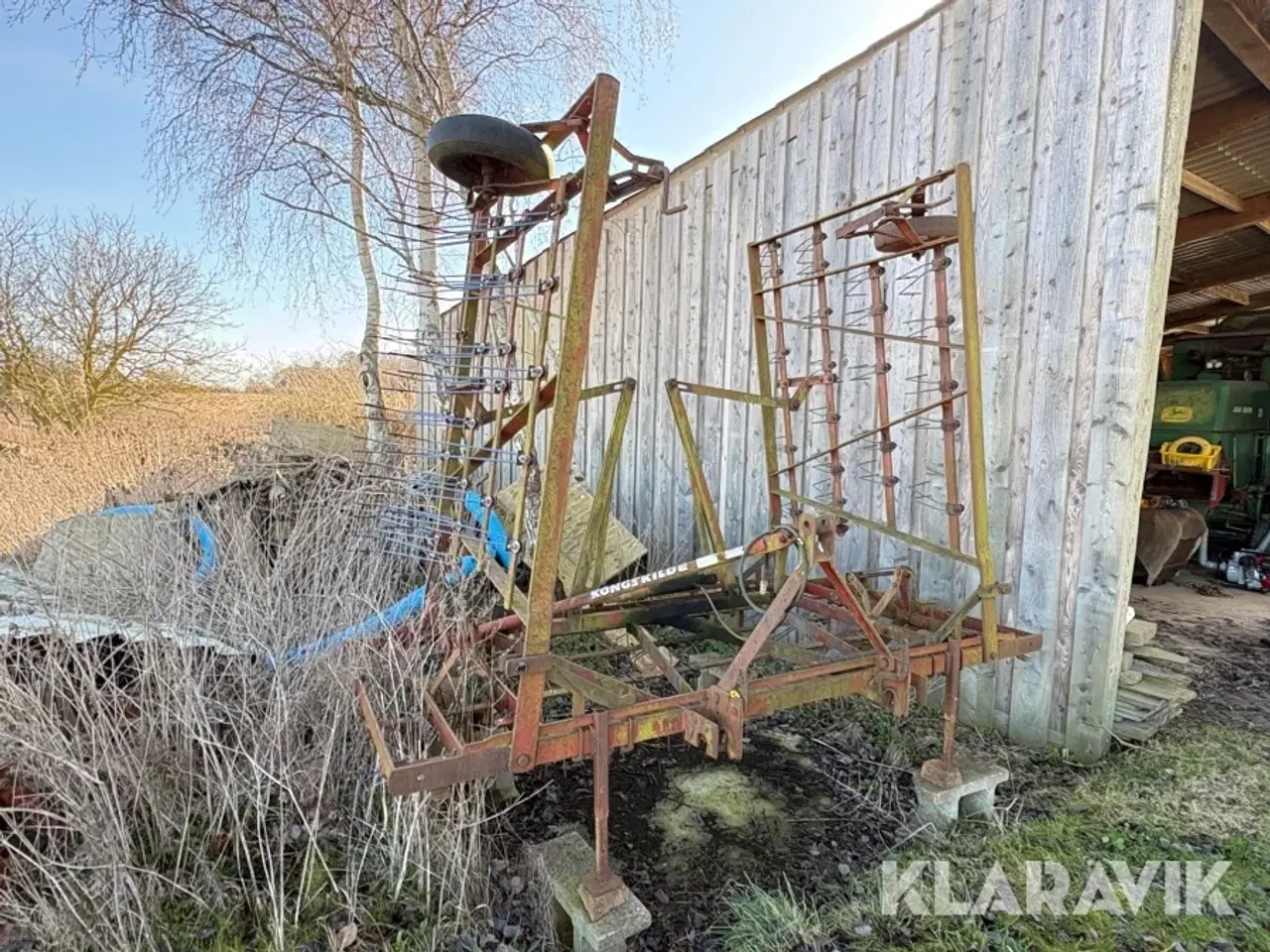 Billede 3 - Strigle + gårdspladsrive Kongskilde Tripple - K