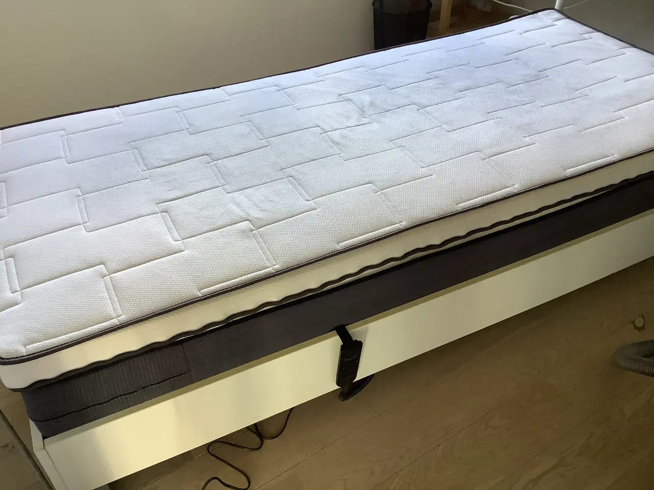 Billede 3 - Elevationsseng med JENSEN madras og Topmadras