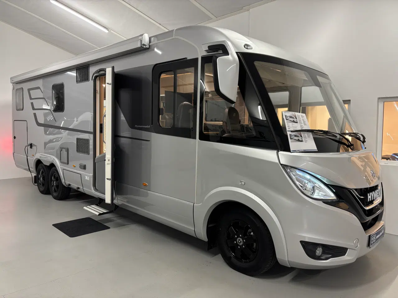 Billede 1 - Autocamper til salg - Hymer Master Line ML I 880