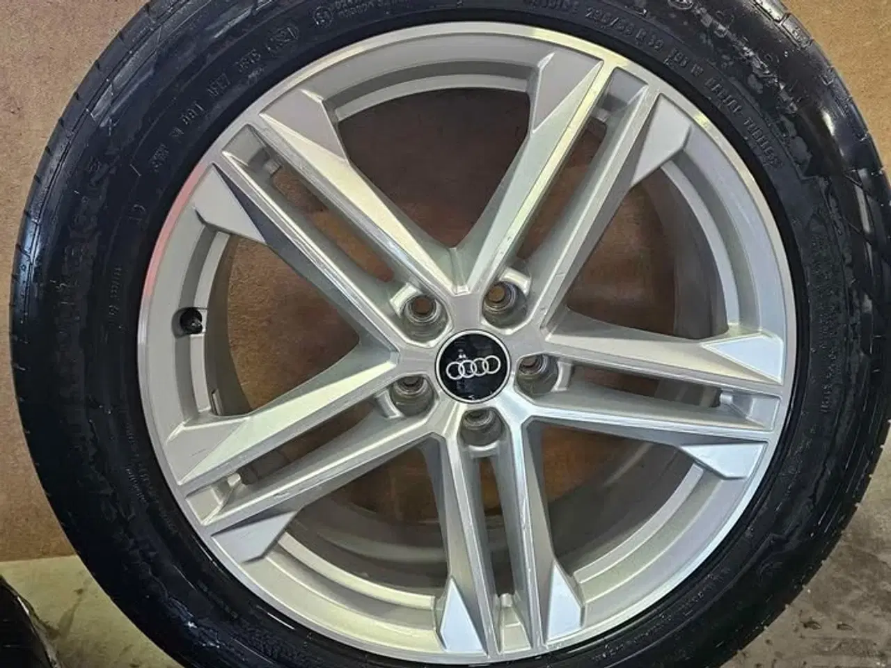 Billede 3 - Original AUDI Q5/SQ5 19" (3-4mm mønster)