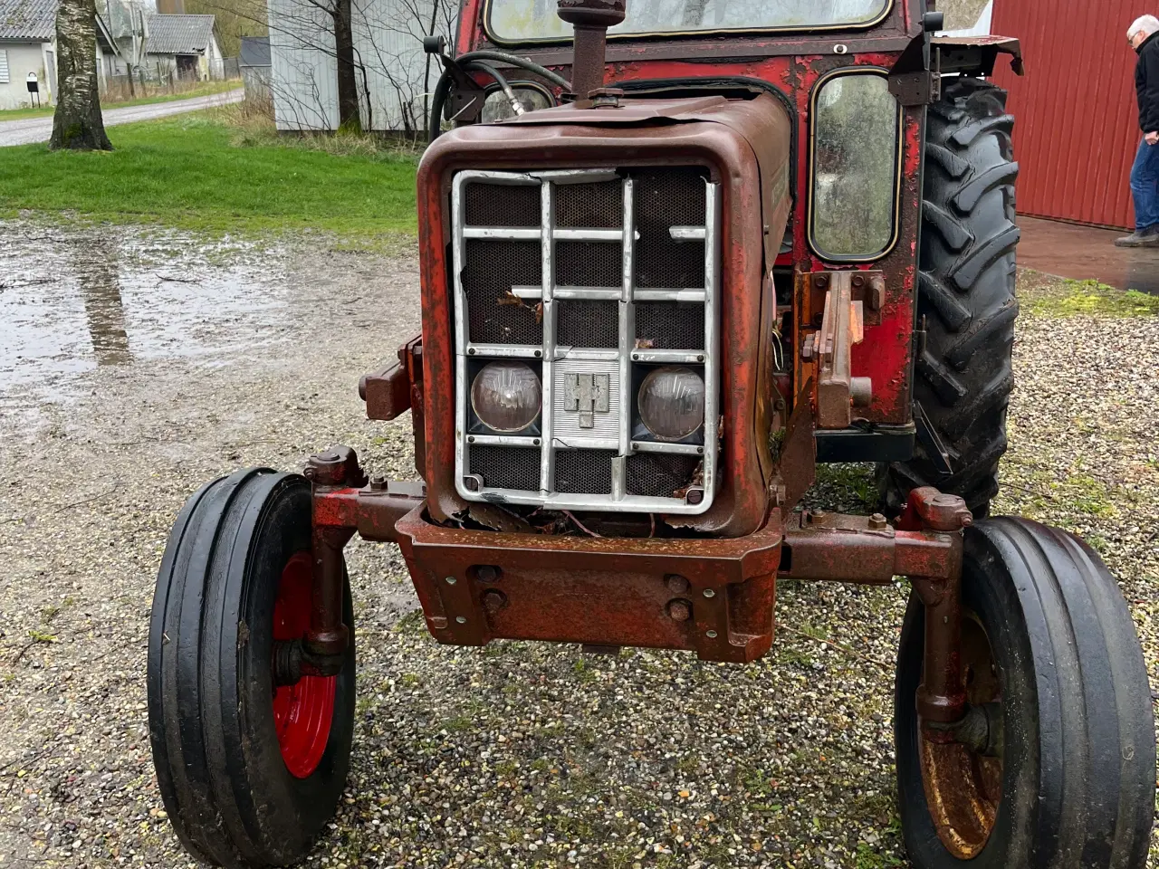 Billede 1 - IH 474 diesel traktor med servo og frontlæsser 