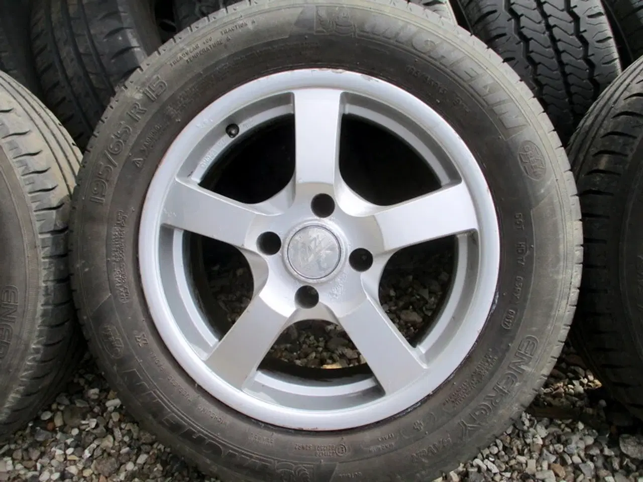 Billede 4 - 15" 4 stk. Raze 4X108 ET15 195/65/15" sommerdæk