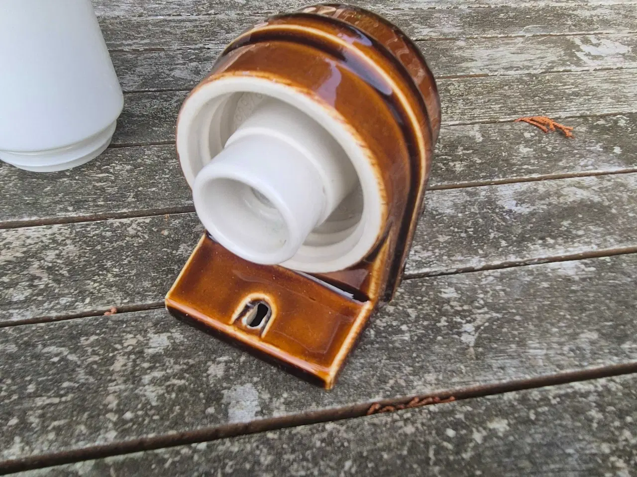 Billede 7 - Klassisk brun badeværelseslampe