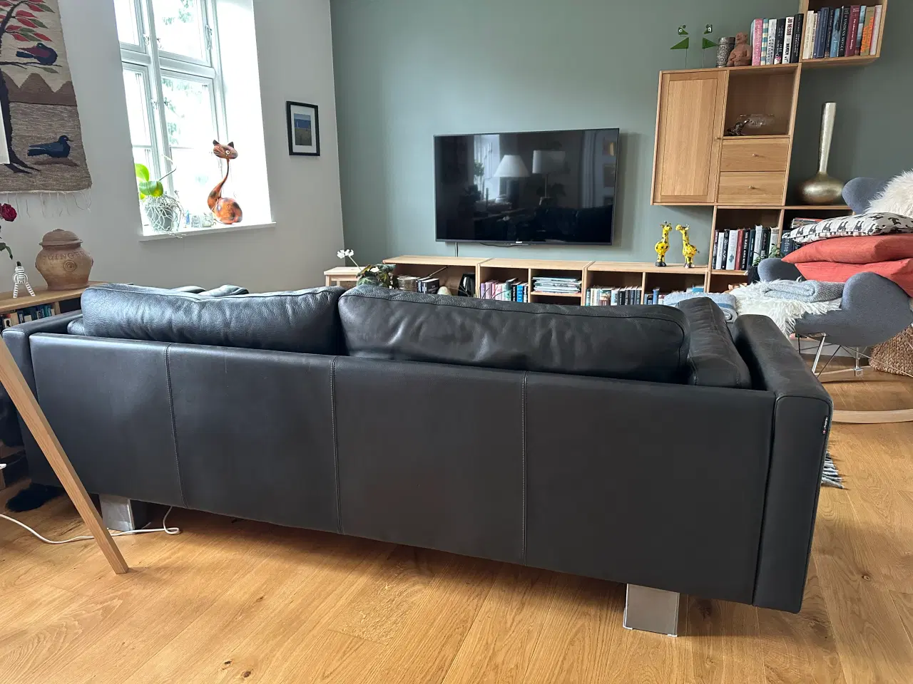 Billede 3 - Dansk fremstillet læder sofa m. dun fyldte hynder
