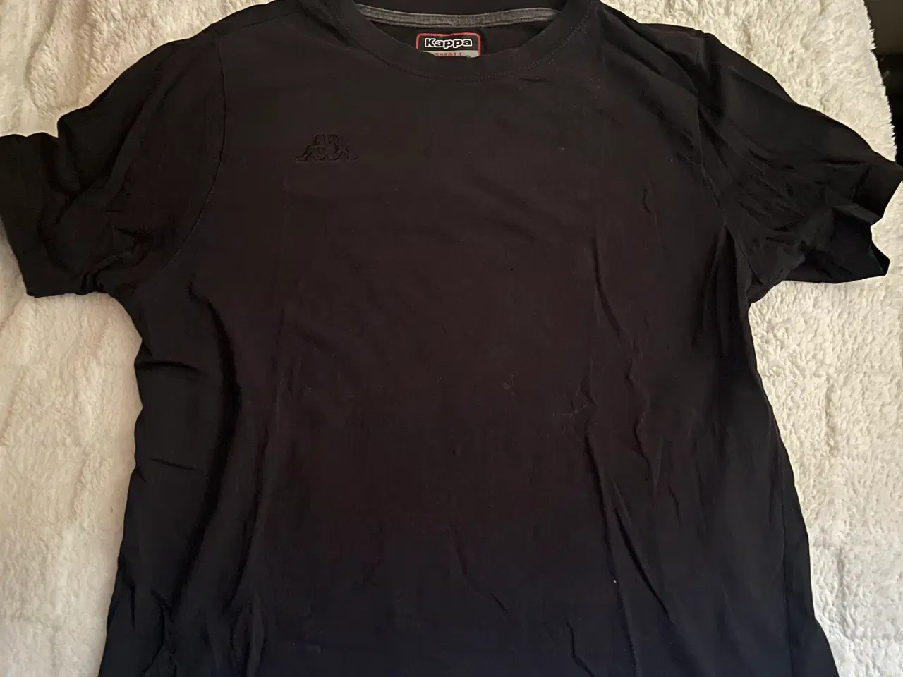Billede 1 - T-shirt fra Kappa.
