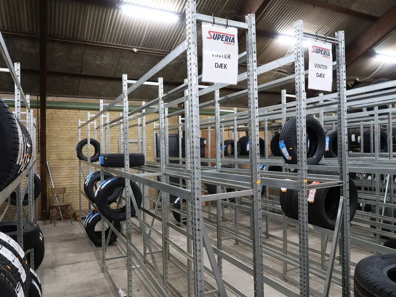 Billede 2 - 8 fag dækreoler uden indhold