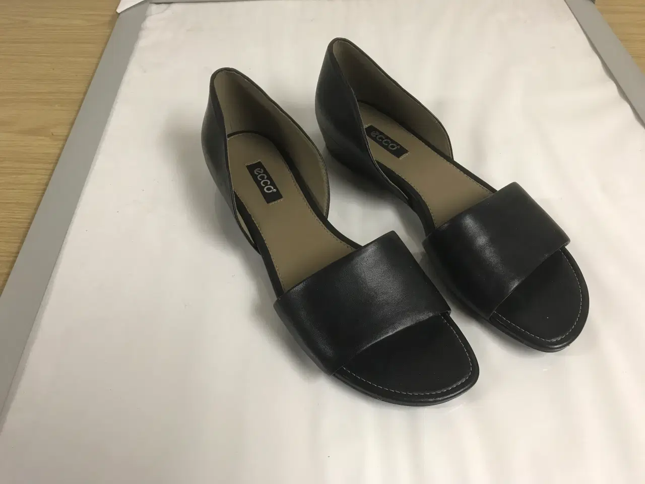 Billede 1 - Elegante Ecco sandaler i sort skind