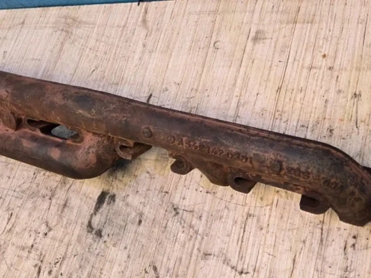 Billede 7 - Mercedes OM502LA Udstødningsmanifold A5421420201