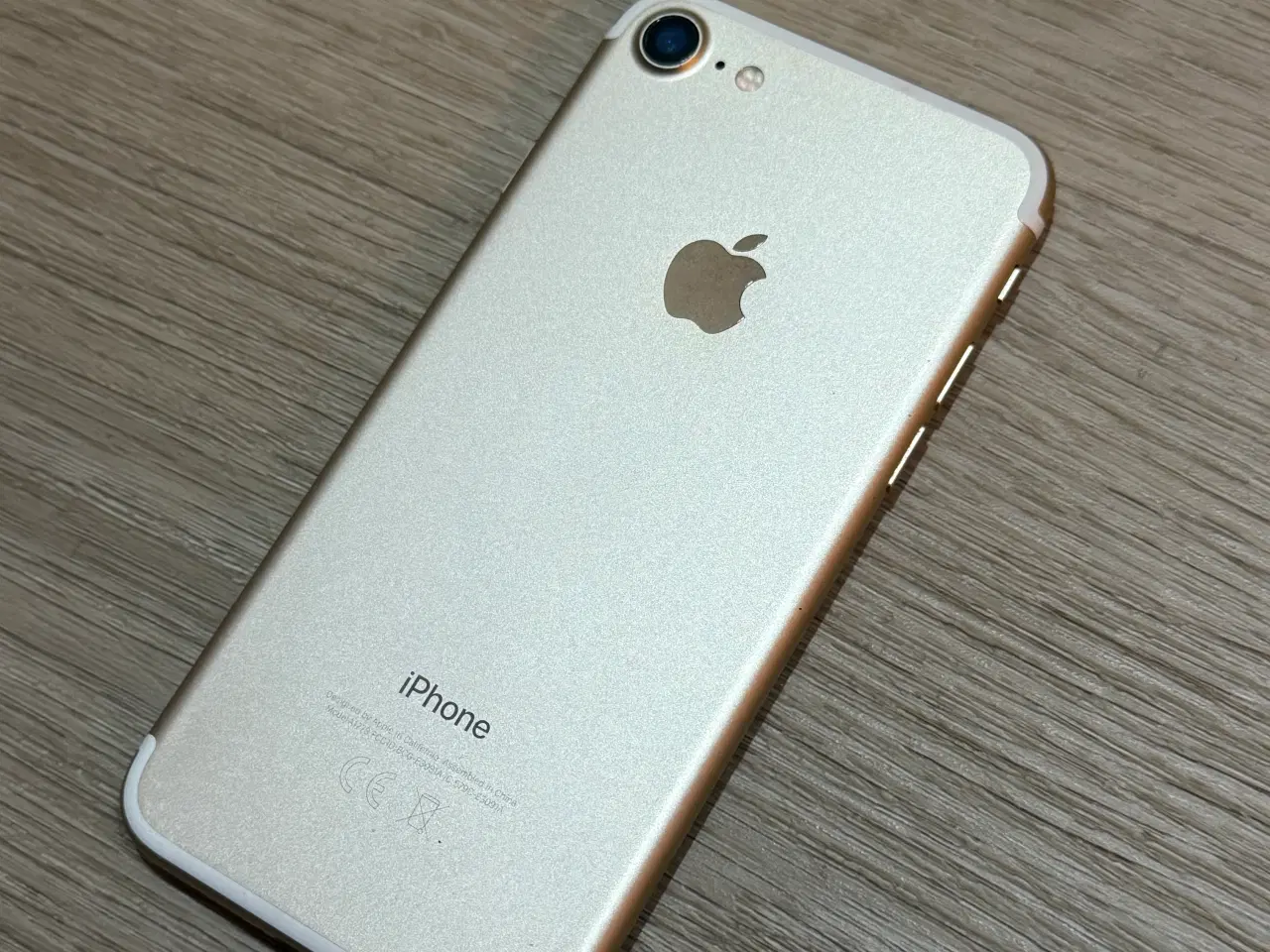 Billede 2 - 📱 iPhone 7 – 32 GB – Hvid