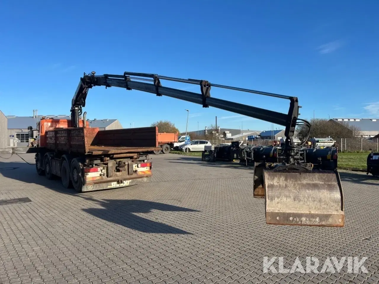 Billede 6 - Lastbil Scania P380 med kran og lad