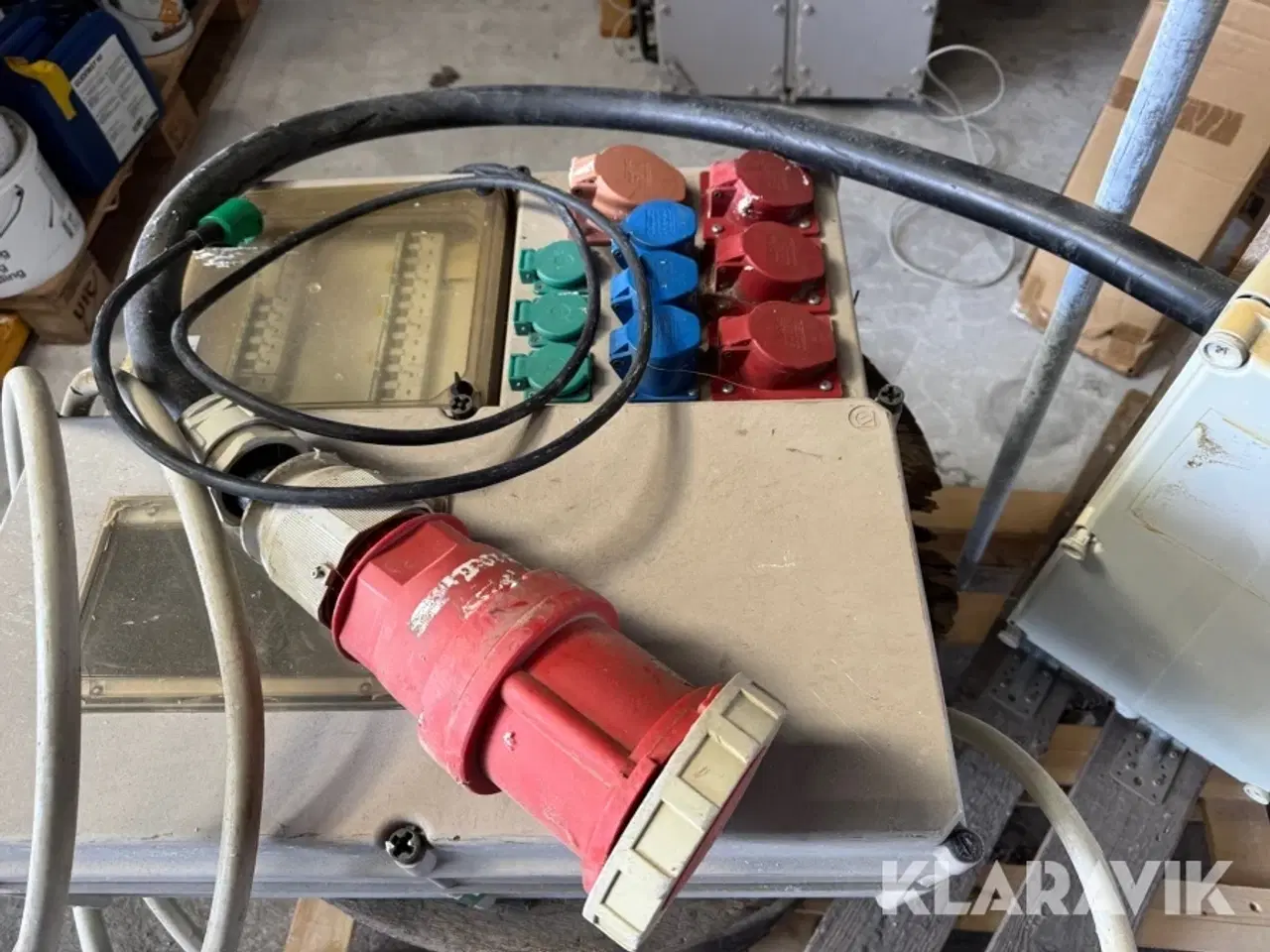 Billede 4 - Strømfordelingstavle, kapslingsboks og fiberkabel