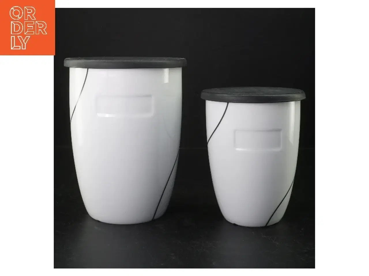 Billede 1 - Keramiske opbevaringskrukker med låg fra Menu (str. 18,5 cm. ø. 14 cm. h. 14,5 cm. ø. 11,5 cm)