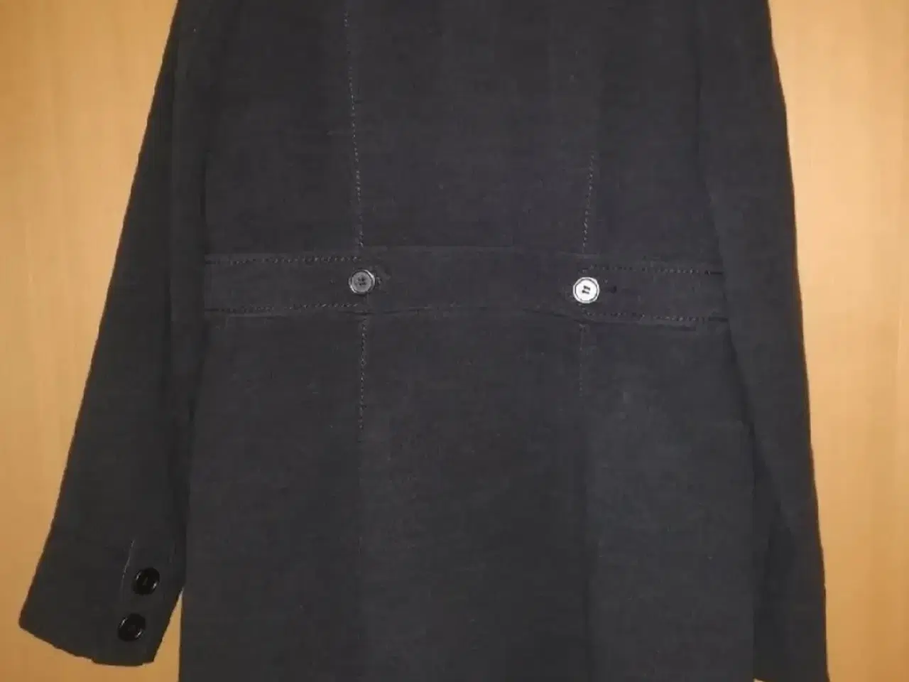 Billede 5 - Lækker jakke fra H&M