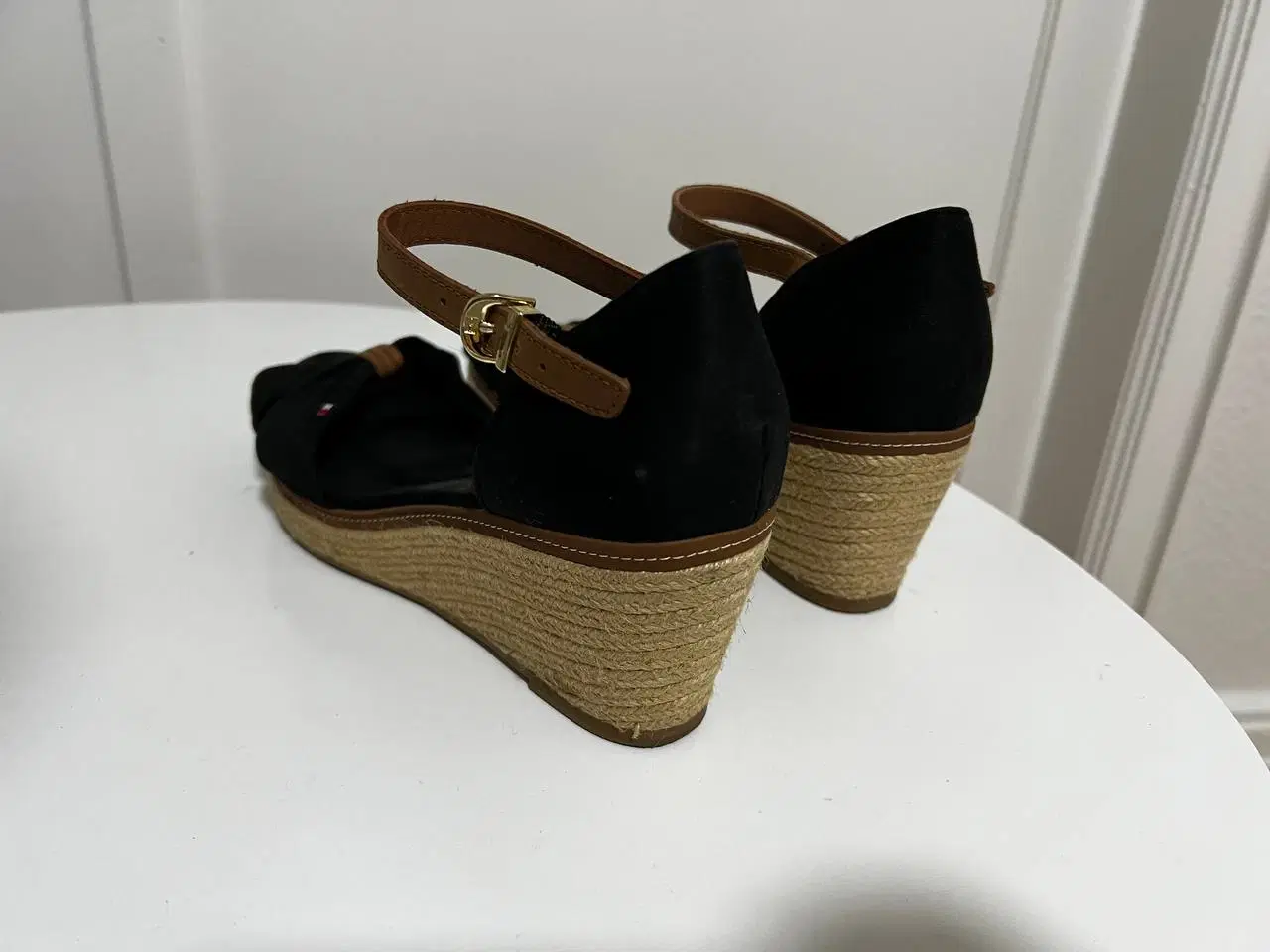 Billede 3 - Elegante Tommy Hilfiger Wedges