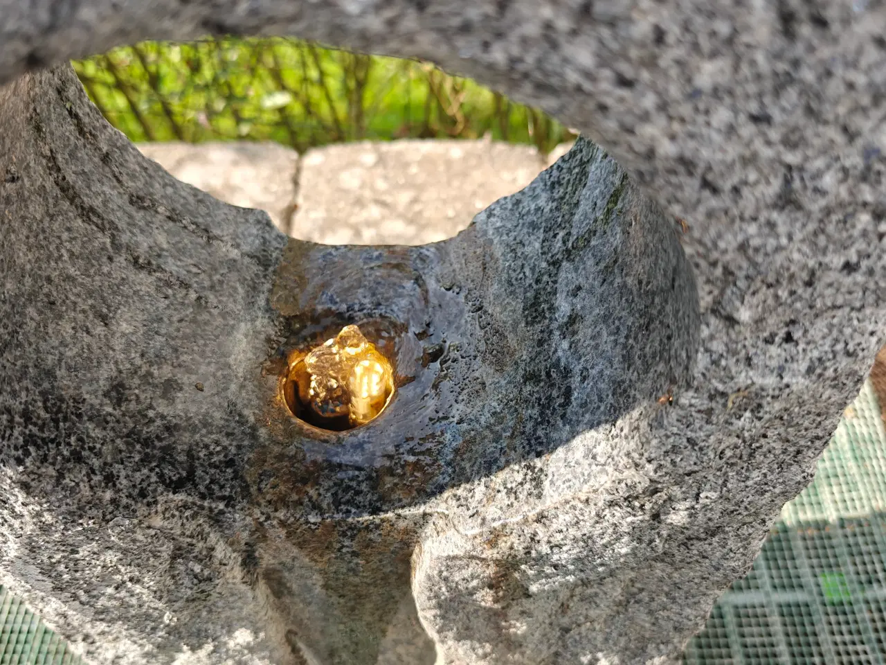 Billede 3 - Granit vandsten med pumpe og Led lys