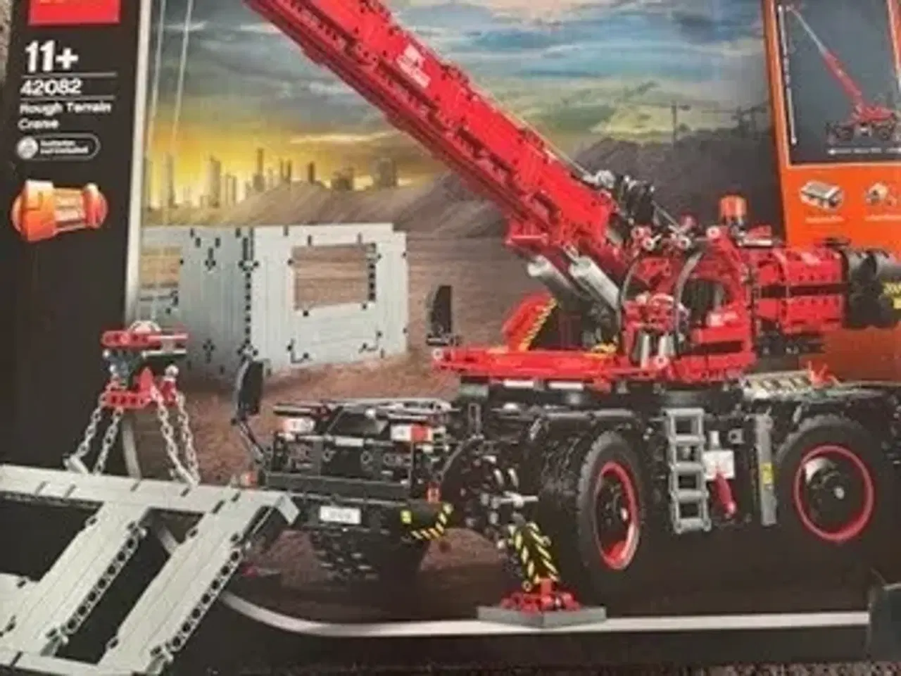 Billede 1 - LEGO-sæt 42082 Rough Terrain Crane