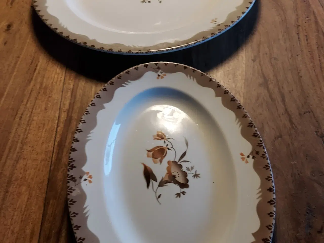 Billede 1 - Aluminia Convolvulus (Snerlel) 2 stk fade samlet 