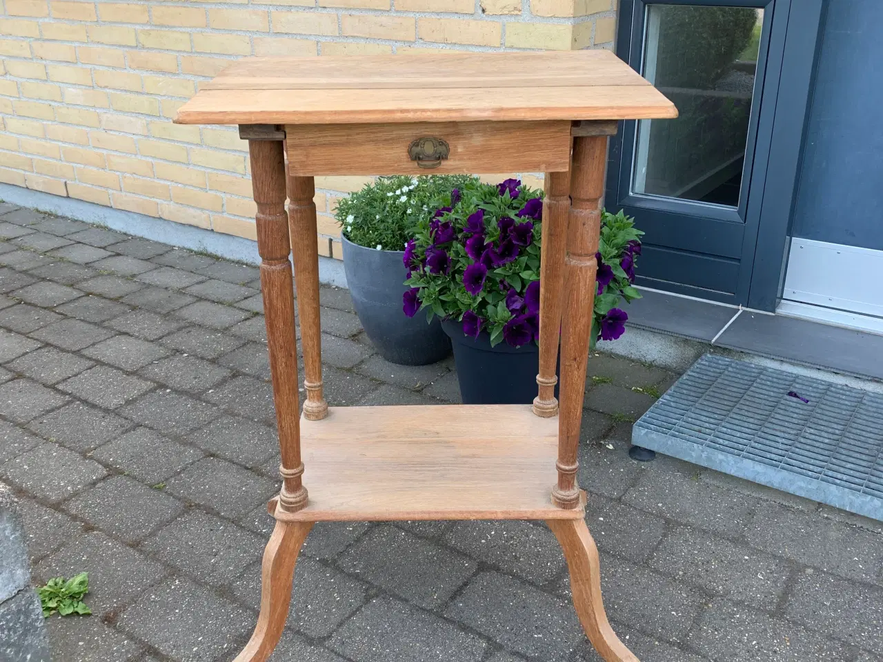 Billede 1 - Tobaksbord
