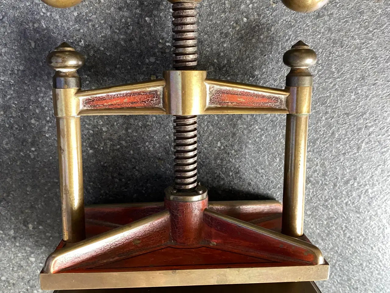 Billede 2 - Bogpresse