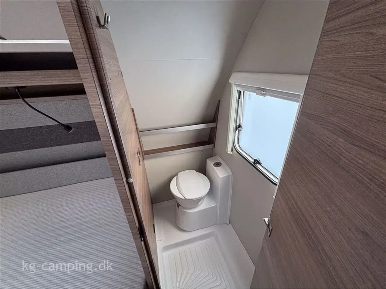 Billede 8 - 2022 - Knaus Sport 450 FU SPORT E POWER SELECTION   Moderne el-drevet campingvogn med Mover og fortelt