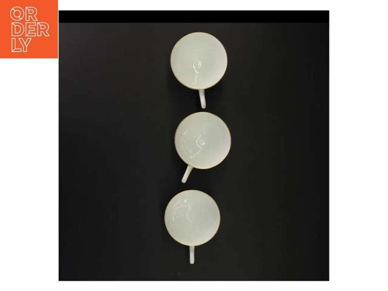 Billede 4 - Porcelænskopper med blomstermotiv fra Benedikte (str. 7 x 10 cm)