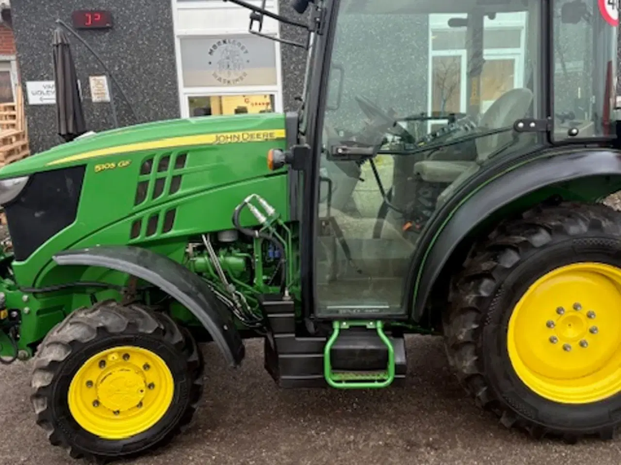 Billede 20 - John Deere 5105GF FRONTLIFT. HJUL MED GRÆSDÆK MEDFØLGER