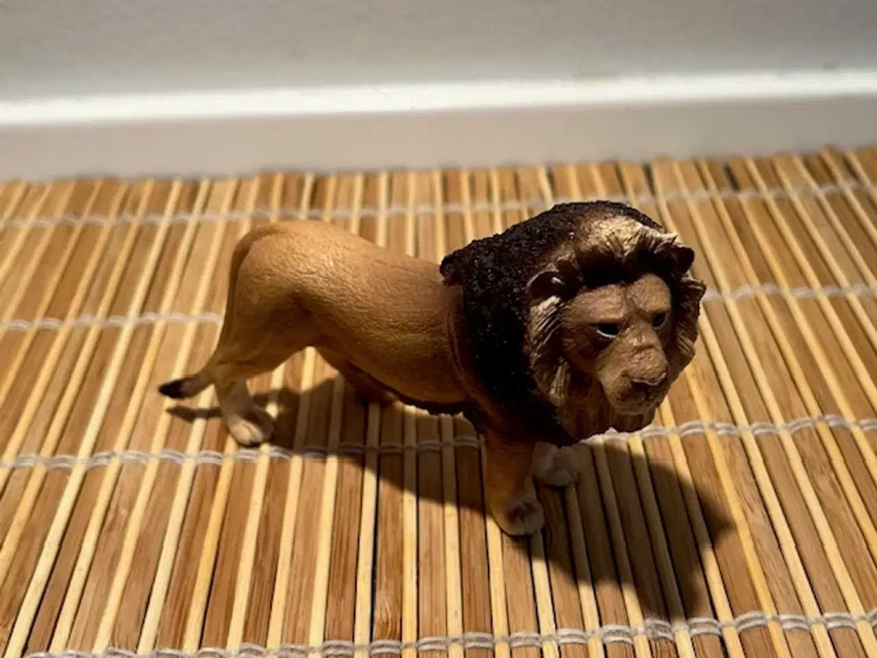 Billede 4 - Dyrefigurer hest og løve fra Schleich