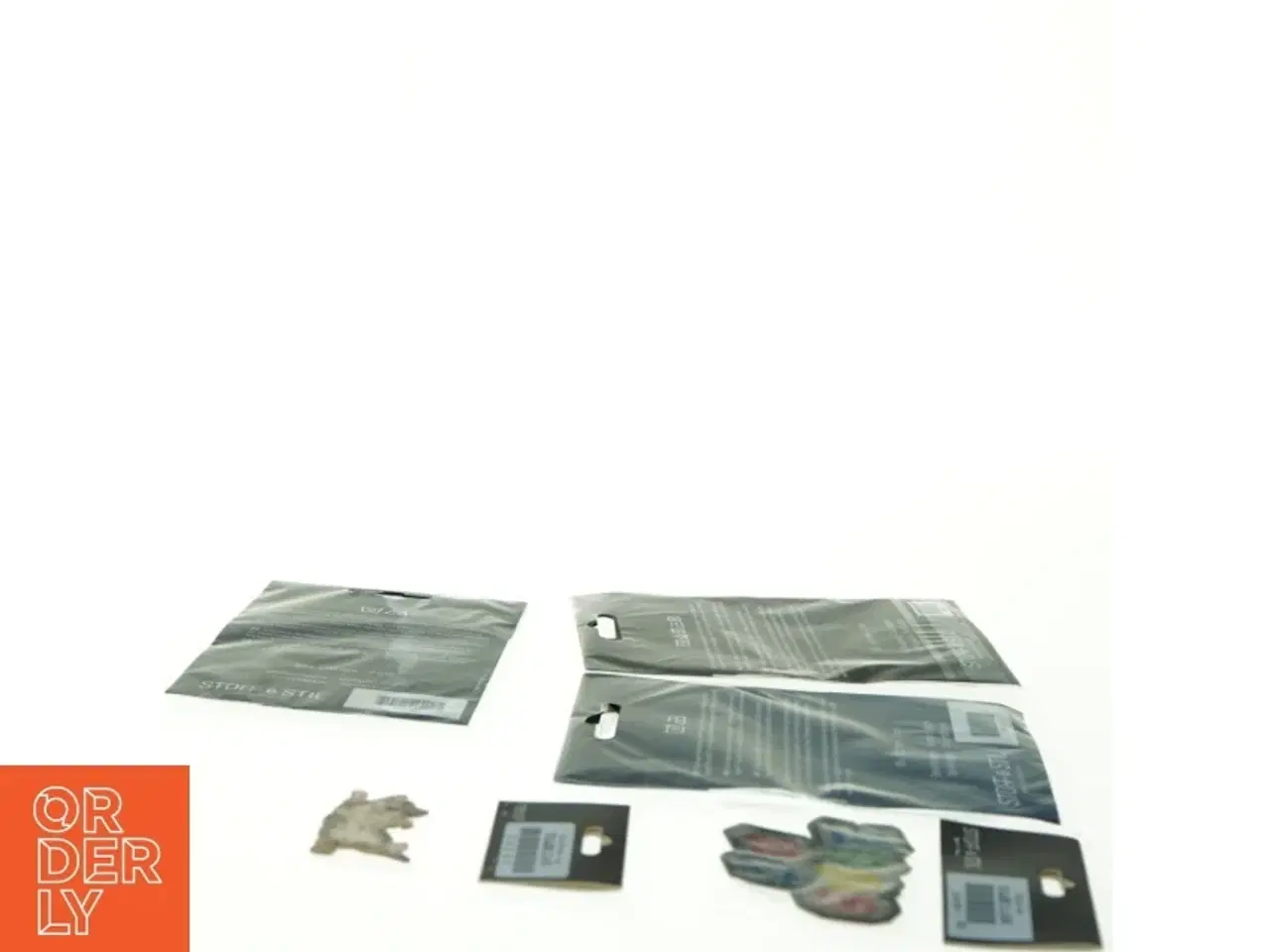 Billede 3 - Reparationslapper og broderede mærker fra STOF & STIL (str. 16 et 11 cm 10 x 8 cm)