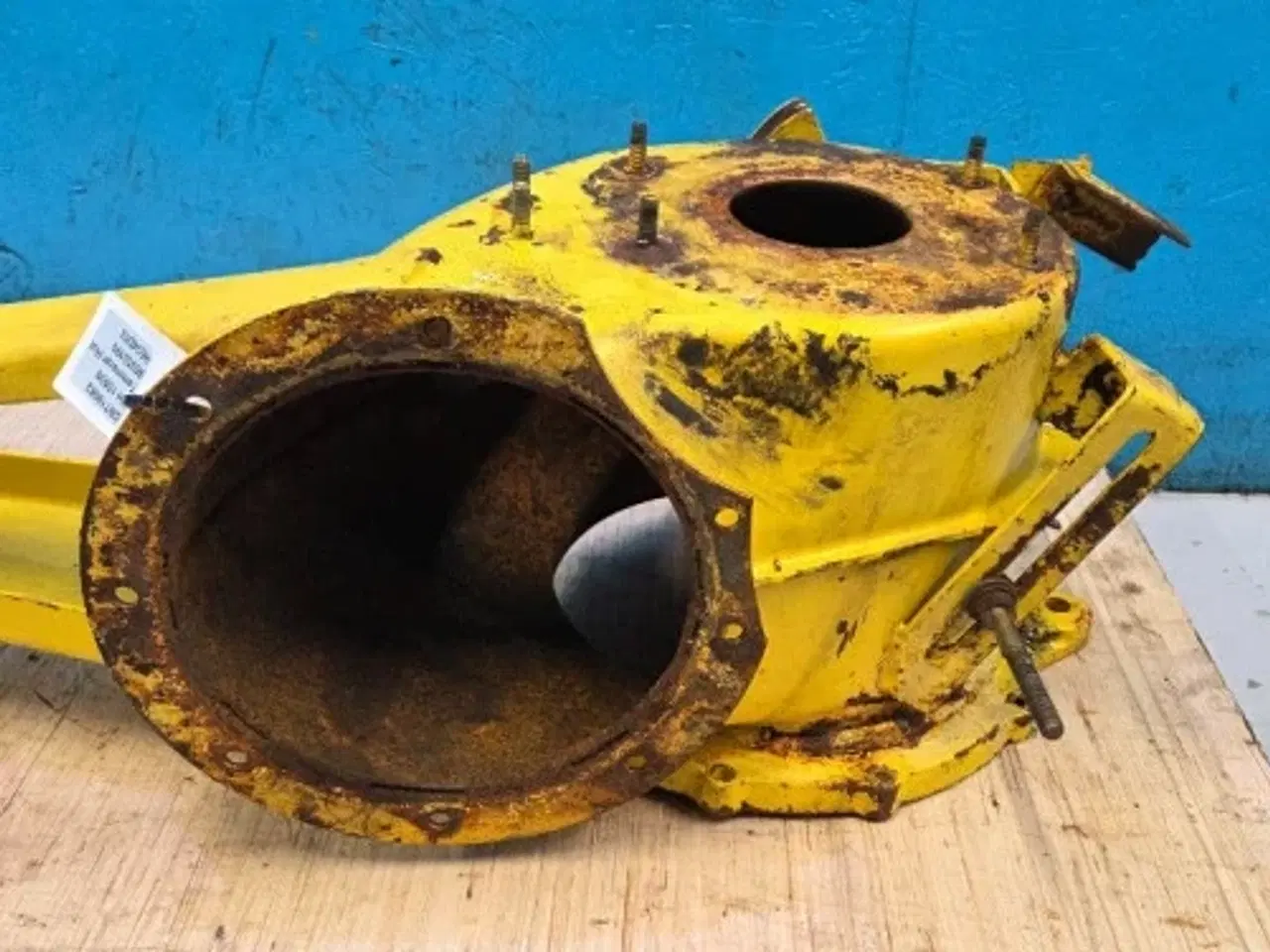 Billede 14 - New Holland 1550S Tømmerør Hus 80350390