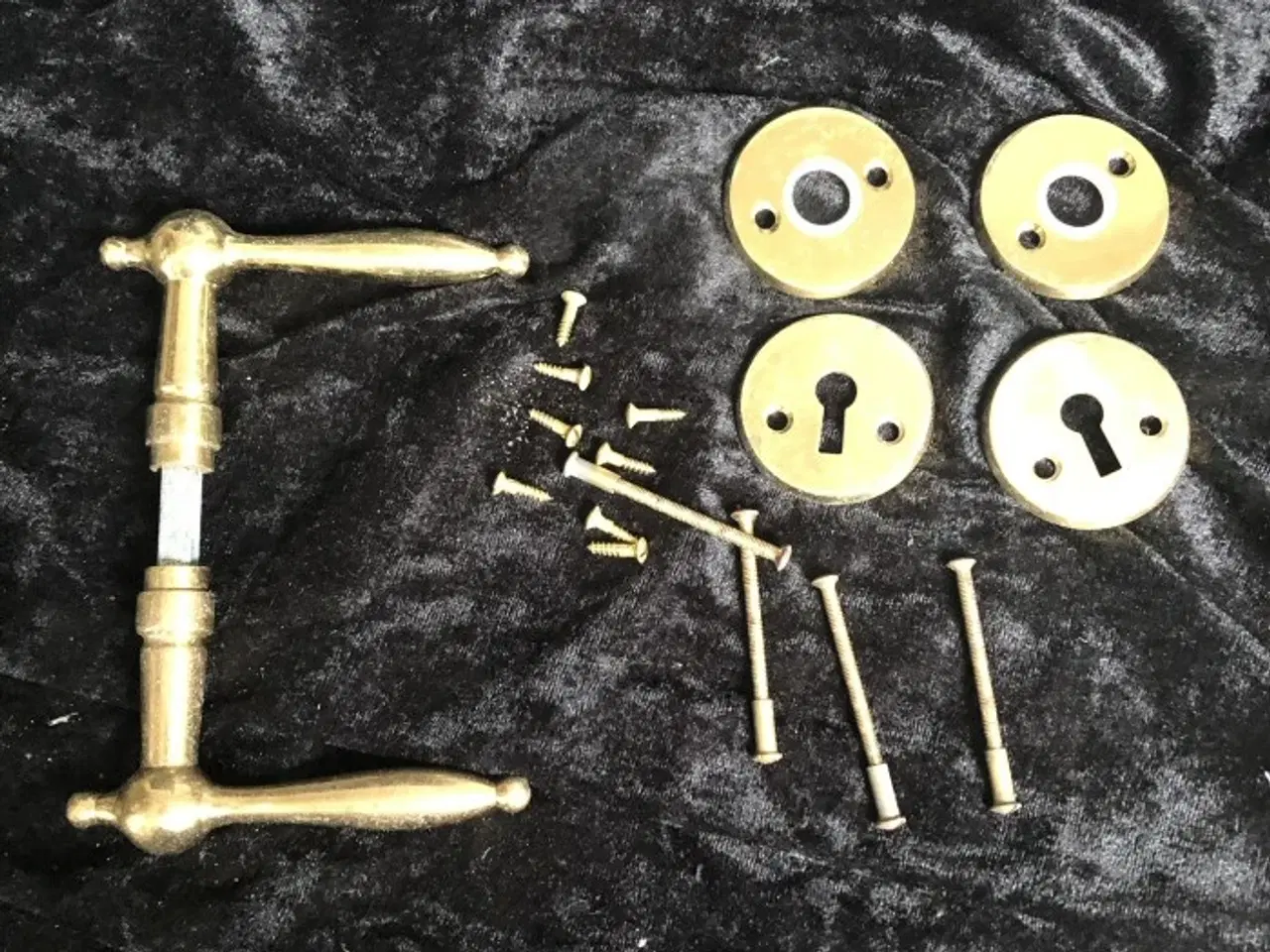 Billede 1 - Håndtag i messing – med beslag til nøglehul