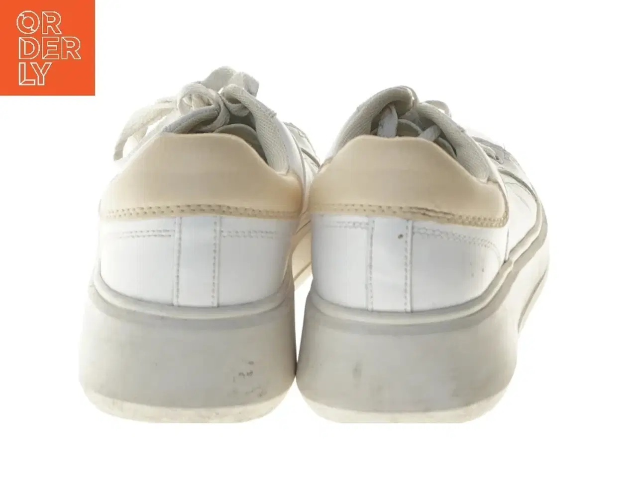 Billede 5 - Hvide sneakers fra Stradivarius (str. 41 )